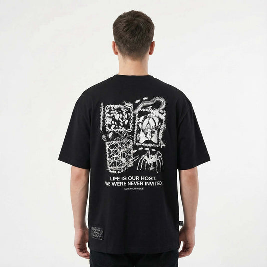 Czarna Koszulka Oversize z Nadrukiem LIFE IS OUR HOST